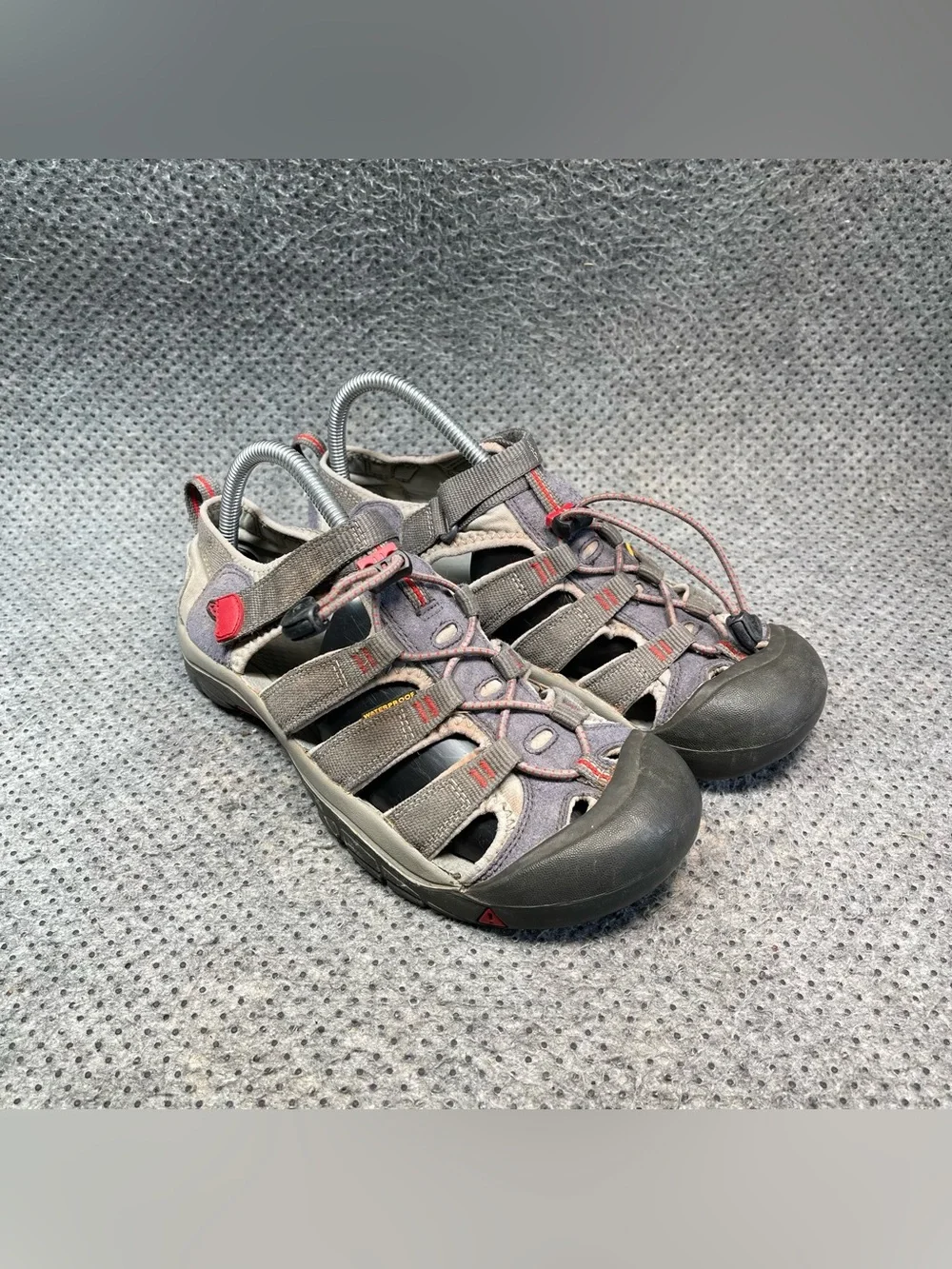 Keen Newport H2 Hybrid Sandals Size 7 Men’s
